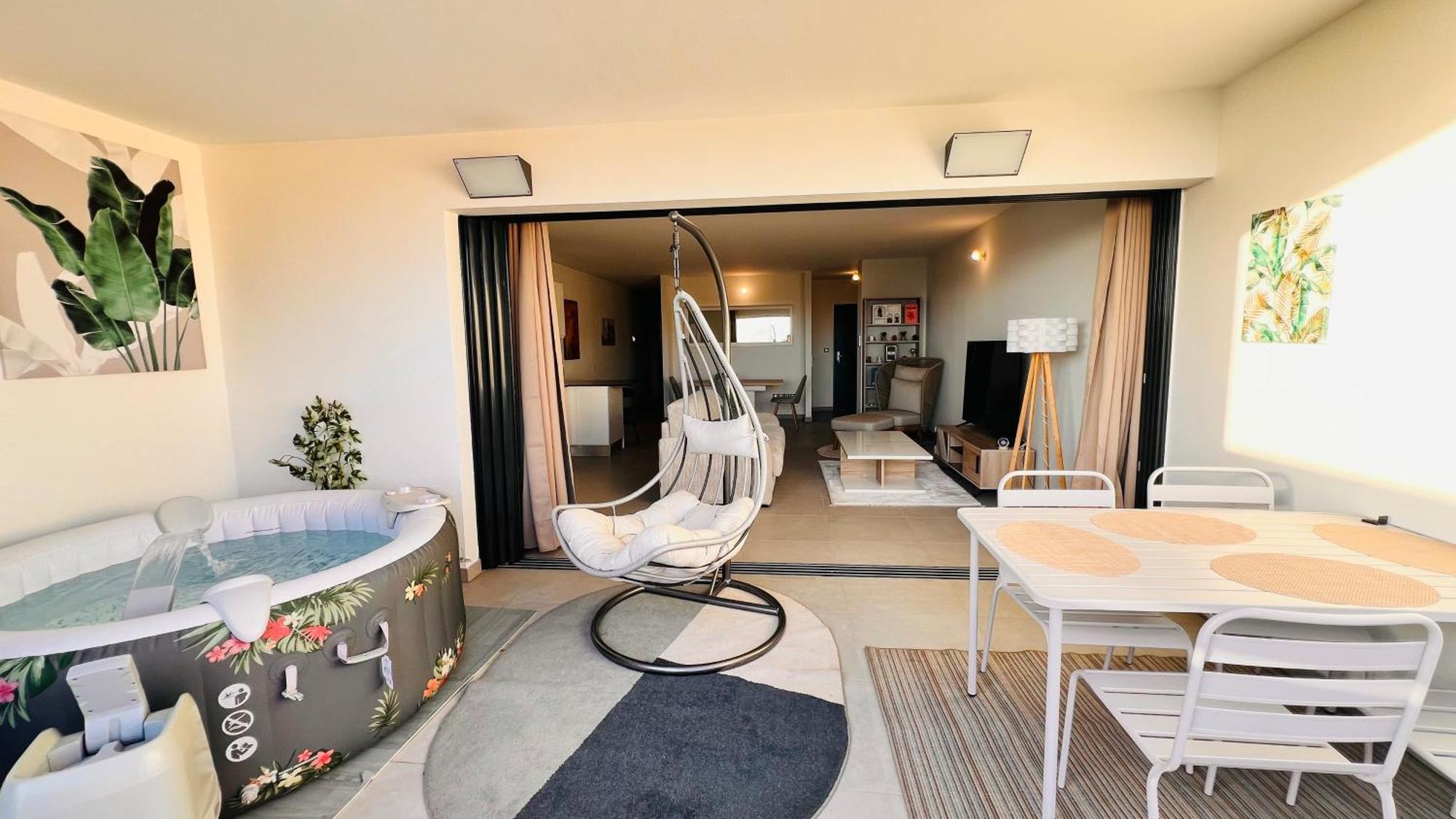 Le Reve Bleu Grand Anse Apartment Petite Île Exterior foto